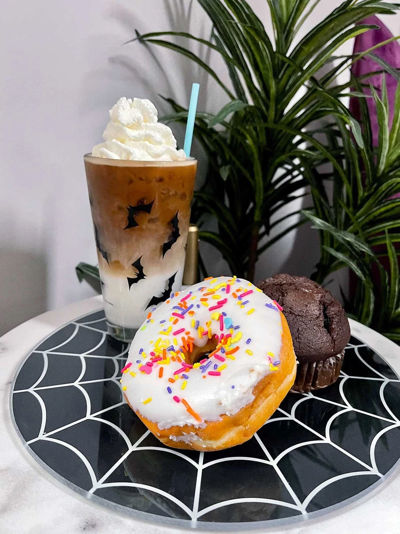 SOURPUSS SPIDERWEB ROUND KITCHEN BOARD 4 SOURPUSS SPIDERWEB ROUND KITCHEN BOARD