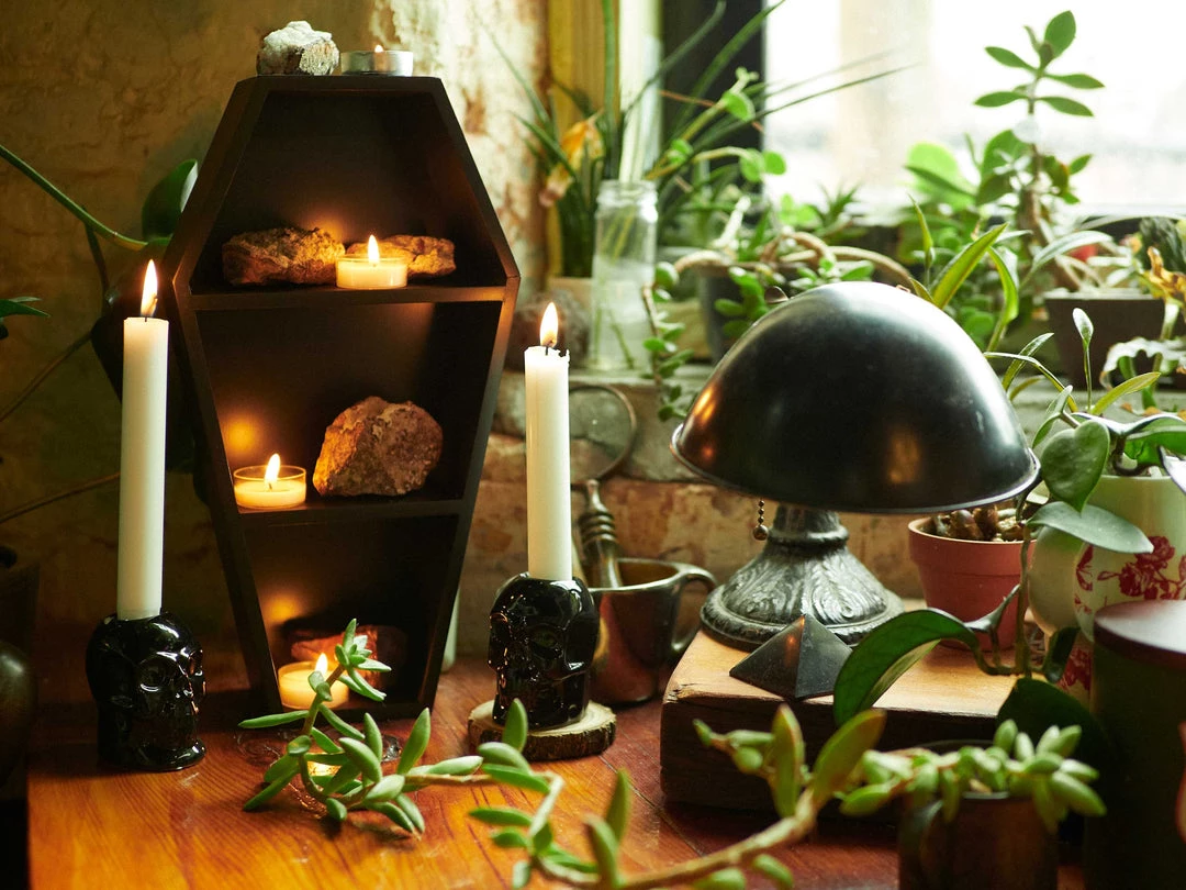 Haunted Homewares SOURPUSS SKULL CANDLESTICK HOLDERS BLACK 6 Haunted Homewares SOURPUSS SKULL CANDLESTICK HOLDERS BLACK