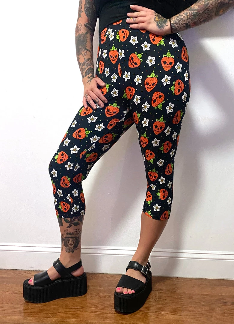 SOURPUSS BERRY DEAD KNIT CAPRIS What's New 4 SOURPUSS BERRY DEAD KNIT CAPRIS What's New