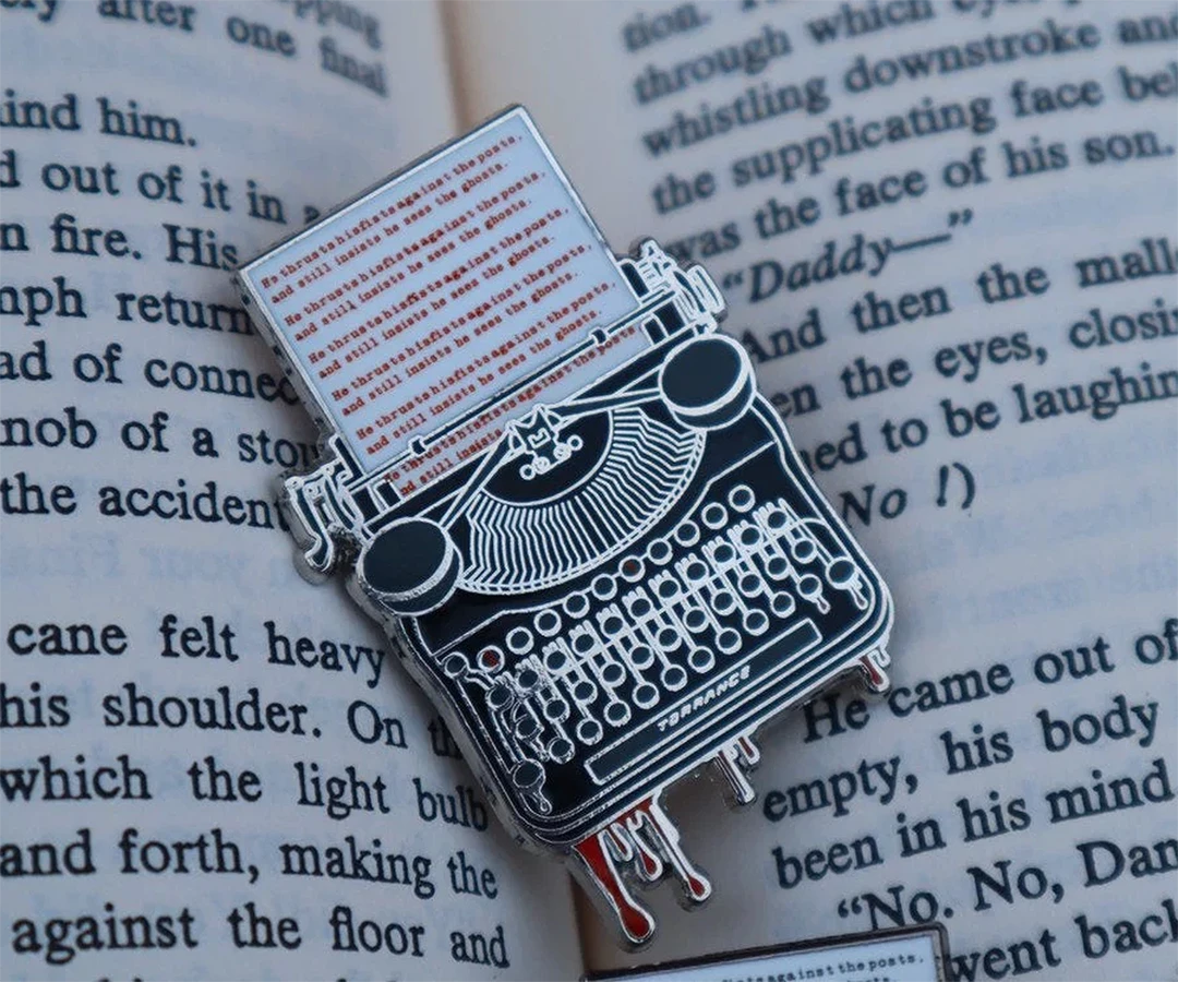 LIVELY GHOSTS STEPHEN KING LOVERS PIN BLACK 4 LIVELY GHOSTS STEPHEN KING LOVERS PIN BLACK